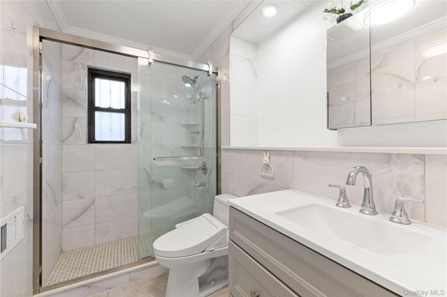 15320 58th Avenue, Flushing, NY 11355