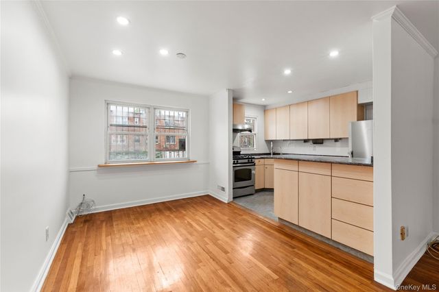 15320 58th Avenue, Flushing, NY 11355