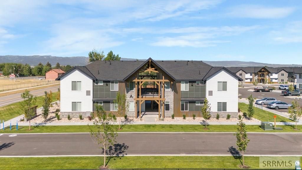 Image 25 of property listing at 201 E Ross Avenue # D102, Driggs, ID 83422