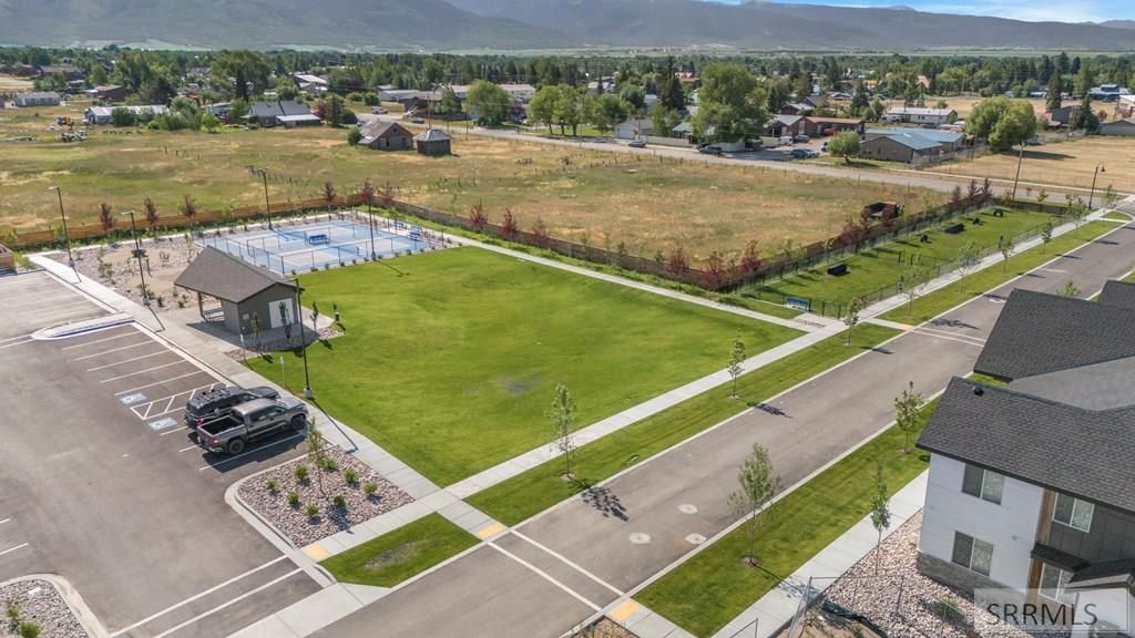 Image 28 of property listing at 201 E Ross Avenue # D102, Driggs, ID 83422