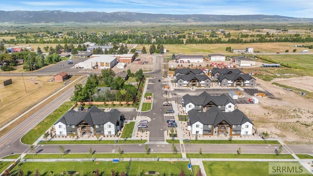 Image 32 of property listing at 201 E Ross Avenue # D102, Driggs, ID 83422