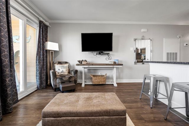 9520 Seawall Boulevard 308, Galveston, TX 77554