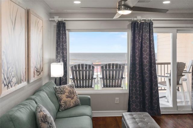 9520 Seawall Boulevard 308, Galveston, TX 77554