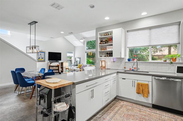 5616 S 1st ST 13, Austin, TX 78745