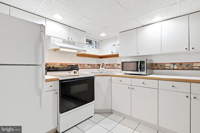 2426 PLAINFIELD RD, Baltimore, MD 21222