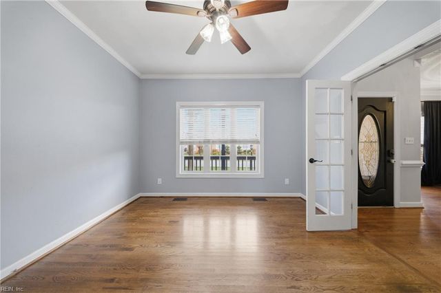 313 Sweetbay DR, Chesapeake, VA 23322