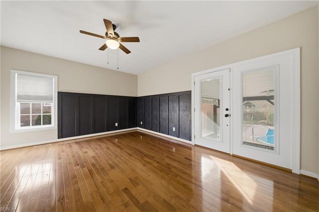 313 Sweetbay DR, Chesapeake, VA 23322