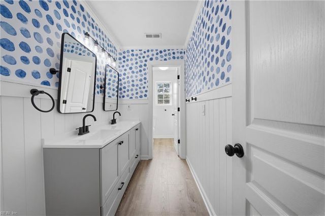 313 Sweetbay DR, Chesapeake, VA 23322