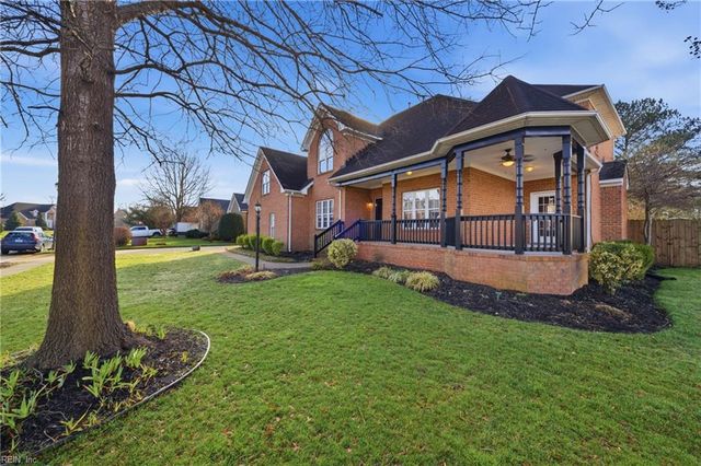 313 Sweetbay DR, Chesapeake, VA 23322