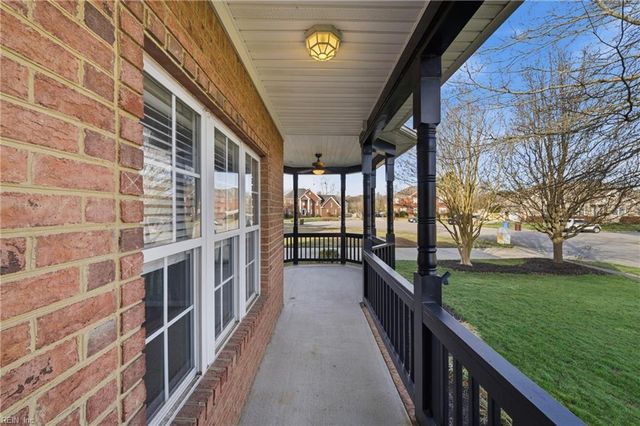 313 Sweetbay DR, Chesapeake, VA 23322