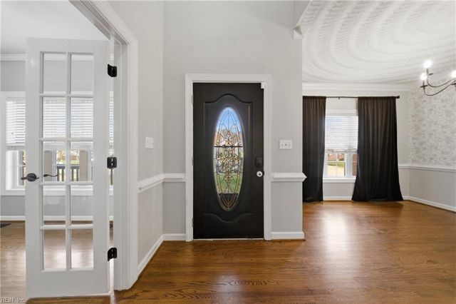 313 Sweetbay DR, Chesapeake, VA 23322