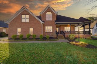 313 Sweetbay DR, Chesapeake, VA 23322