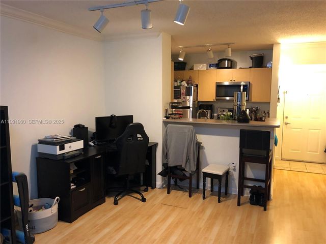 1919 Van Buren St 219A, Hollywood, FL 33020