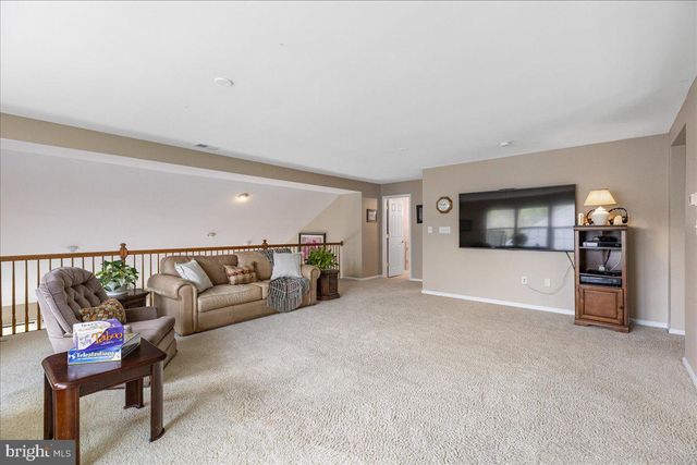 10 FITZGERALD LN, Columbus, NJ 08022