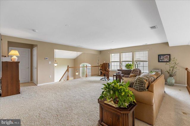 10 FITZGERALD LN, Columbus, NJ 08022