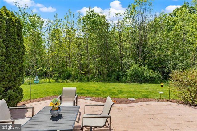 10 FITZGERALD LN, Columbus, NJ 08022