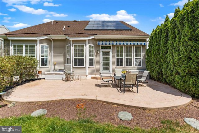 10 FITZGERALD LN, Columbus, NJ 08022