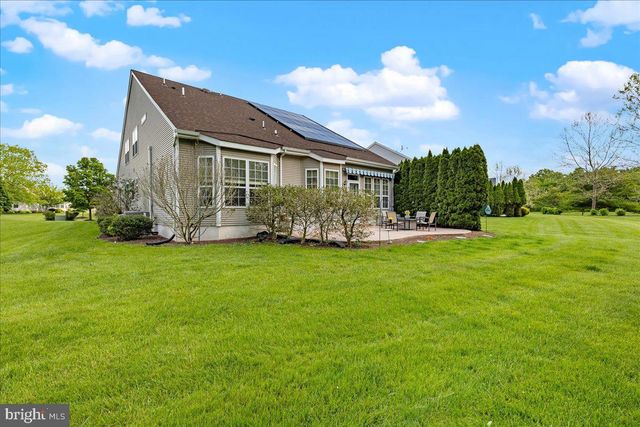 10 FITZGERALD LN, Columbus, NJ 08022