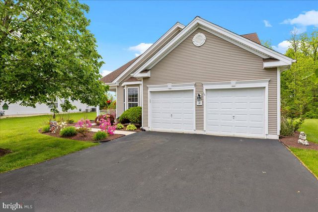 10 FITZGERALD LN, Columbus, NJ 08022