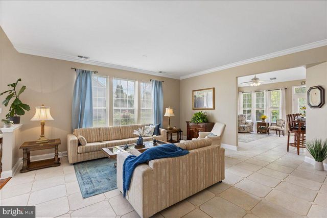 10 FITZGERALD LN, Columbus, NJ 08022