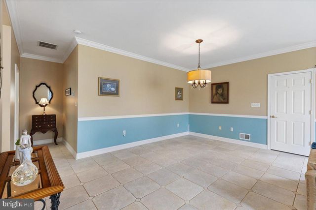 10 FITZGERALD LN, Columbus, NJ 08022