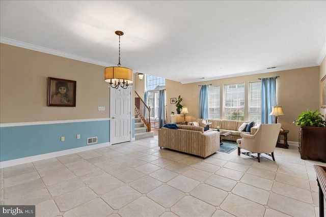 10 FITZGERALD LN, Columbus, NJ 08022