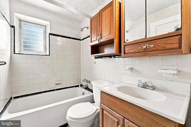 623 ACORN ST, Philadelphia, PA 19128