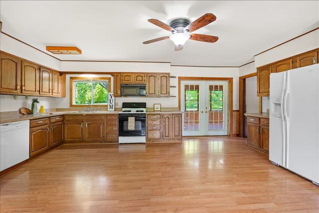 3405 Dean Street, Woodstock, IL 60098