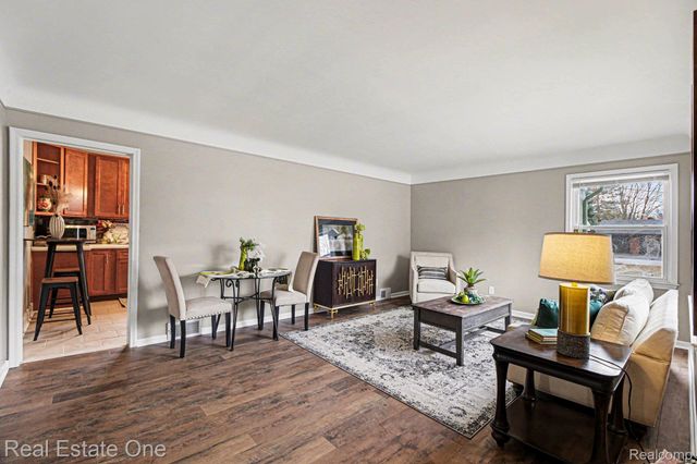 28730 Ranchwood Drive, Southfield, MI 48076