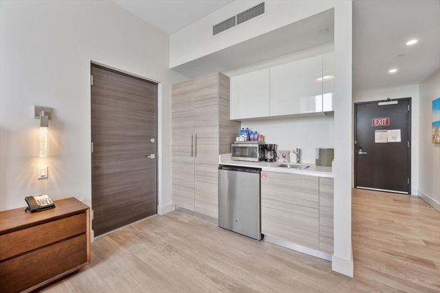 777 N Ocean Drive Unit S404, Hollywood, FL 33019
