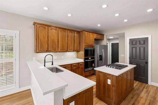 304 Pinehurst Way, Carrollton, GA 30116