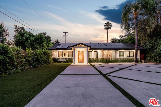 22745 Erwin Street, Woodland Hills (los Angeles), CA 91367