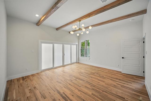 1224 S Pine Street, Grapevine, TX 76051