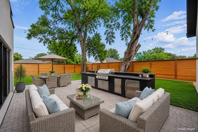 1224 S Pine Street, Grapevine, TX 76051