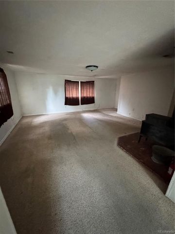800 Stuart Street, Denver, CO 80204