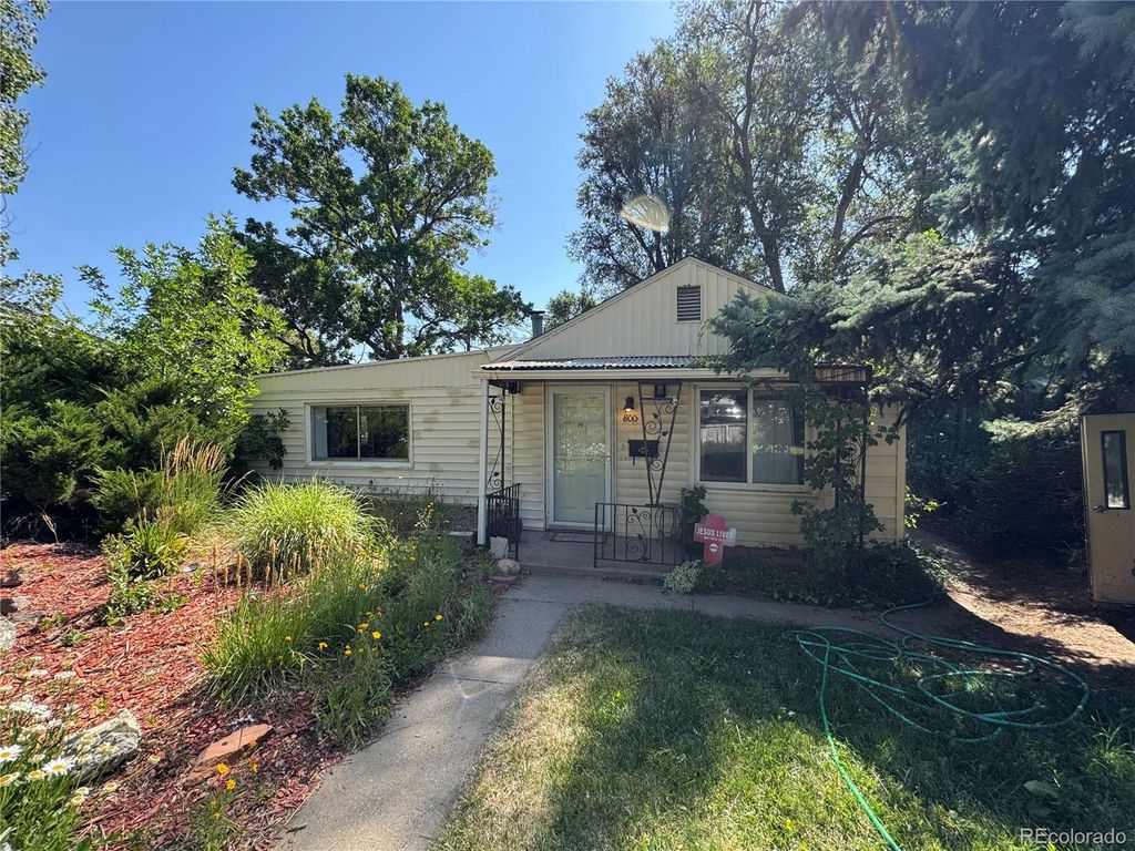 800 Stuart Street, Denver, CO 80204