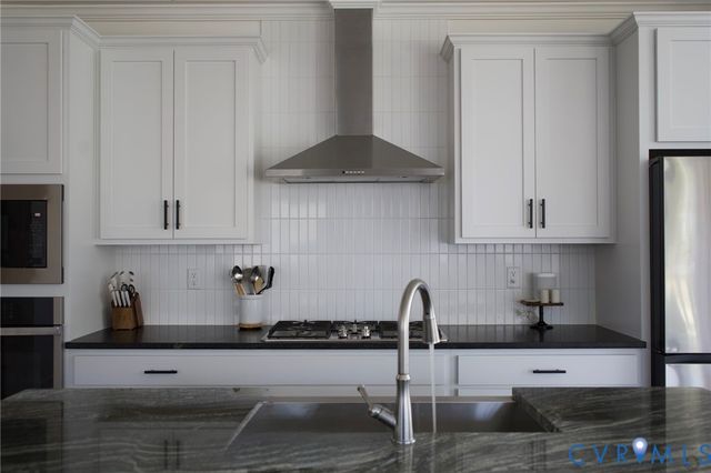 6818 Cove Creek Ct, Chesterfield, VA 23120