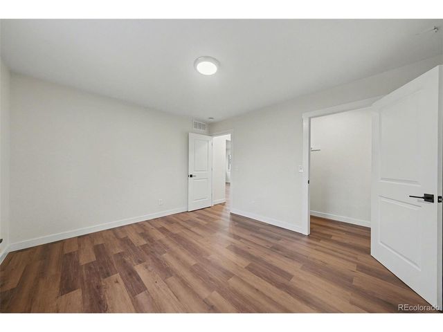 150 Donovan Ct, Longmont, CO 80501