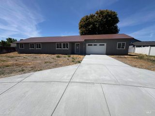 1752 SW 1st Place, Ontario, OR 97914