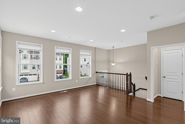 7524 HOLLY RIDGE DR, Glen Burnie, MD 21060