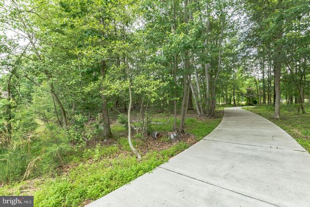 7524 HOLLY RIDGE DR, Glen Burnie, MD 21060