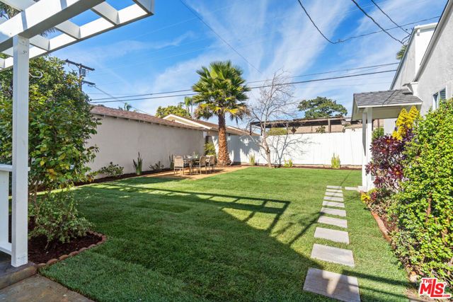 6501 W 83rd Street, Los Angeles, CA 90045