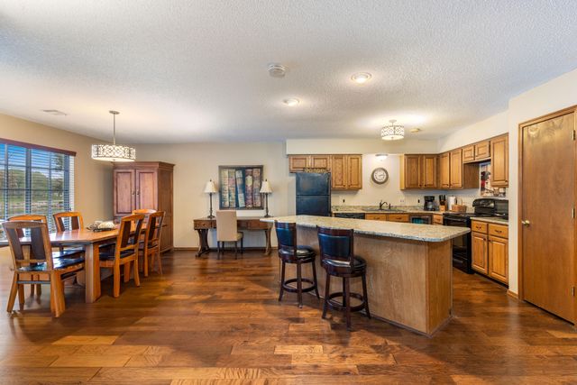 30310 S 562 Road 16, Monkey Island, OK 74331