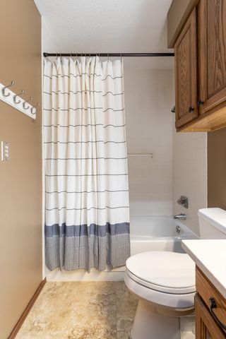 30310 S 562 Road 16, Monkey Island, OK 74331