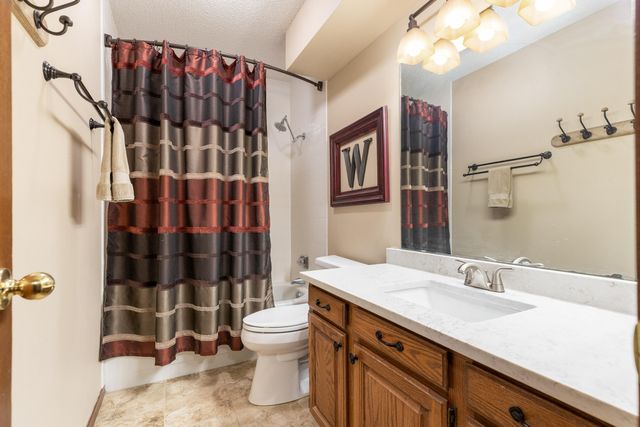 30310 S 562 Road 16, Monkey Island, OK 74331