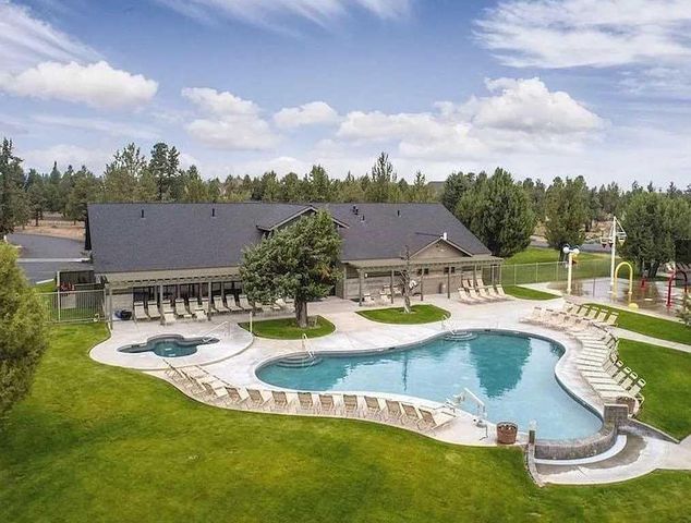 11122 Bunk House Lane, Redmond, OR 97756