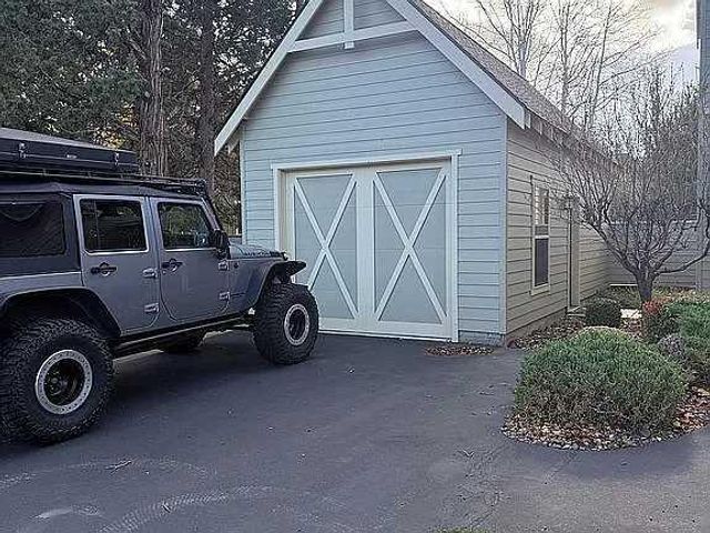 11122 Bunk House Lane, Redmond, OR 97756