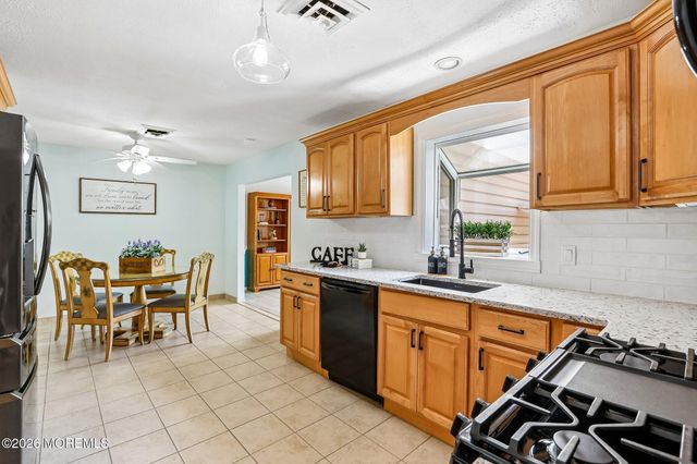 285 Spruce Drive, Brick, NJ 08723