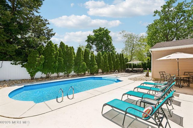 285 Spruce Drive, Brick, NJ 08723