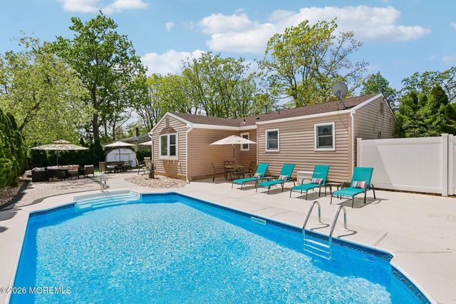 285 Spruce Drive, Brick, NJ 08723